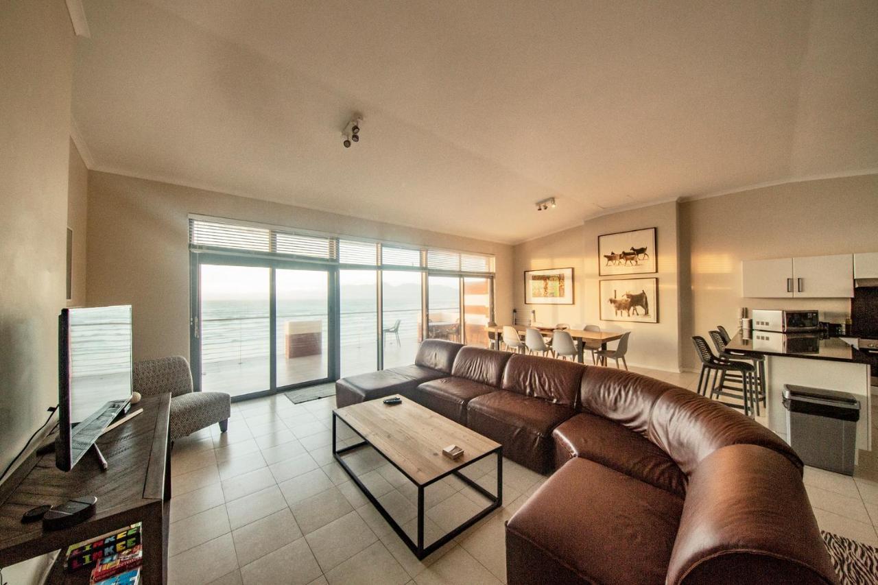 Surferscorner Self Catering Apartments Muizenberg Ngoại thất bức ảnh