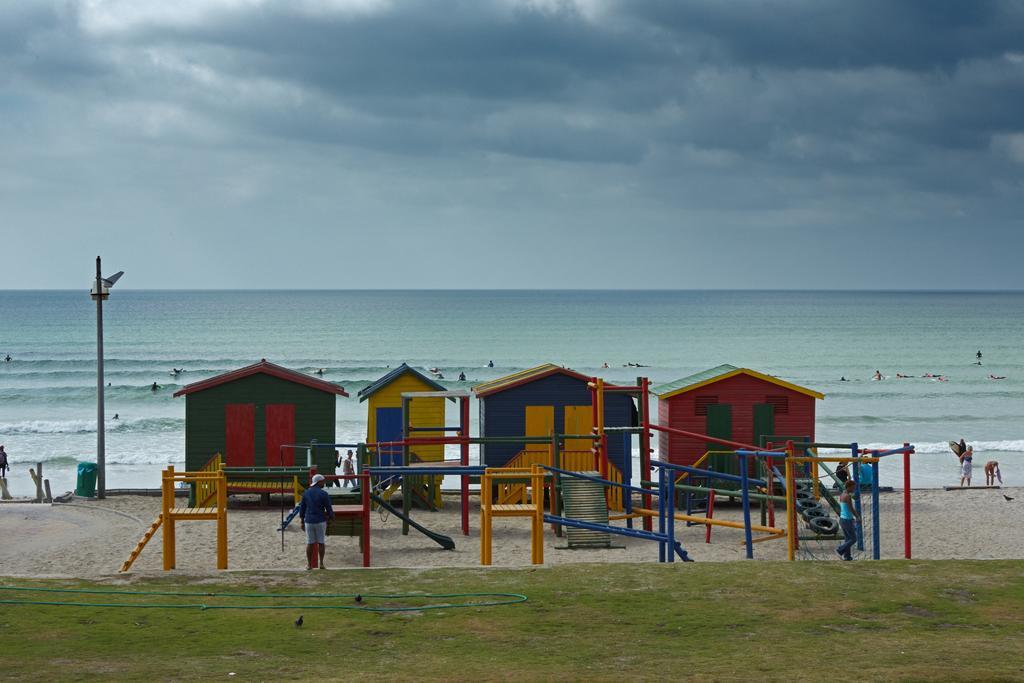 Surferscorner Self Catering Apartments Muizenberg Ngoại thất bức ảnh