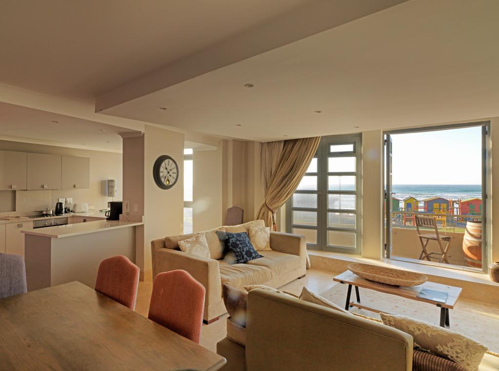 Surferscorner Self Catering Apartments Muizenberg Ngoại thất bức ảnh