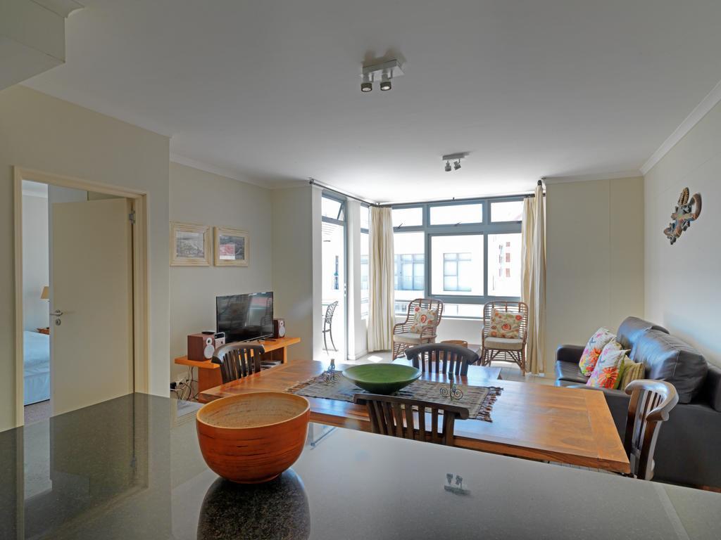 Surferscorner Self Catering Apartments Muizenberg Ngoại thất bức ảnh