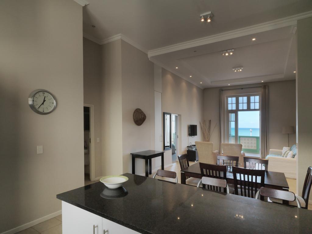 Surferscorner Self Catering Apartments Muizenberg Ngoại thất bức ảnh