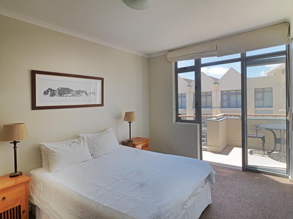 Surferscorner Self Catering Apartments Muizenberg Ngoại thất bức ảnh